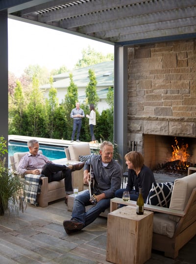 Indiana-Limestone-Thin-Stone-Veneer-Outdoor-Entertaining-Fireplace