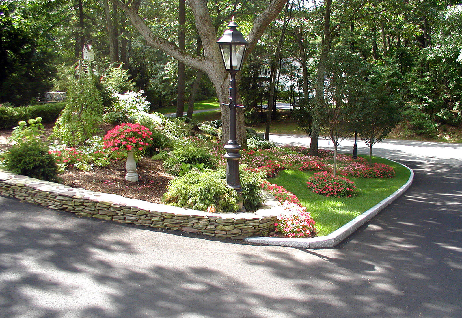 Woodbury Gray granite driveway edging